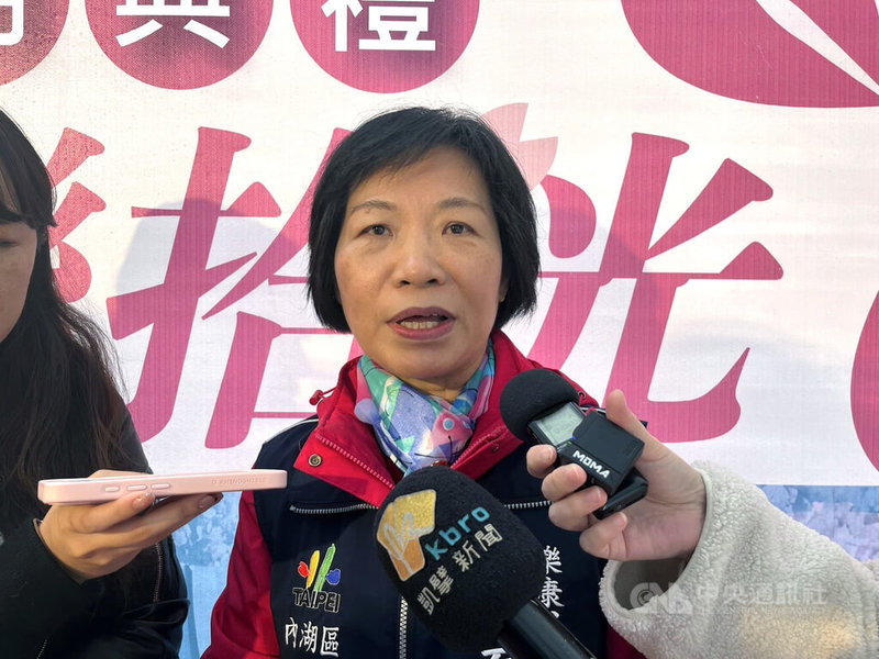 台北市內湖區樂活公園地下停車場啟用典禮9日舉行,樂康里里長張碧玉(圖)說,大東湖地狹人稠,停車需求迫切,感謝市府爭取經費徵收土地及興建。中央社記者楊淑閔攝 114年12月9日