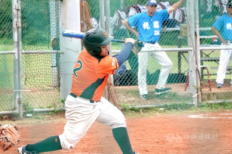 台彩威力盃少棒賽南投縣9日全皓（圖）首局開轟帶氣勢，助隊以5比0擊敗桃園市，隊史首度奪冠。中央社記者謝靜雯攝 114年12月9日