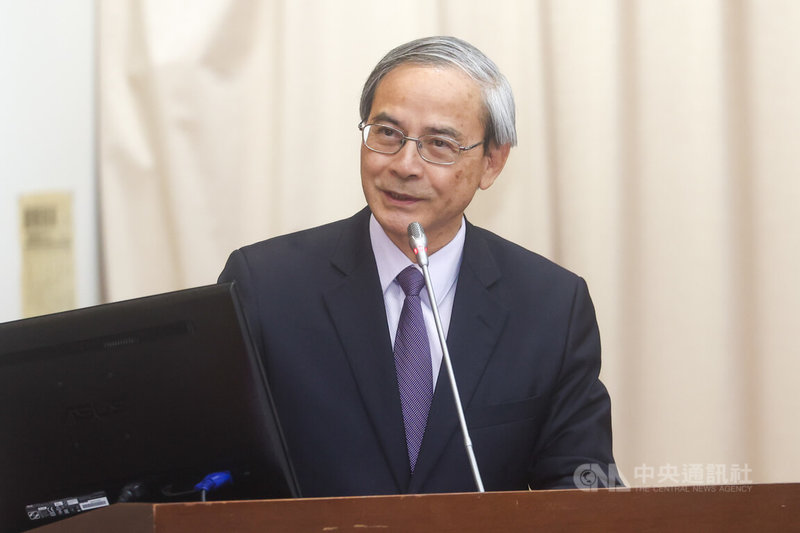 立法院財政委員會10日審查財政收支劃分法部分條文修正草案、國家金融安定基金設置及管理條例部分條文修正草案等案，國安基金管理委員會執行祕書、財政部次長阮清華表示，現在台股規模、外資持股能量、日均成交值大幅提高，在這種情況下，擴大國安基金規模，對股市穩定及投資人信心有很大的幫助。中央社記者王騰毅攝  114年12月10日