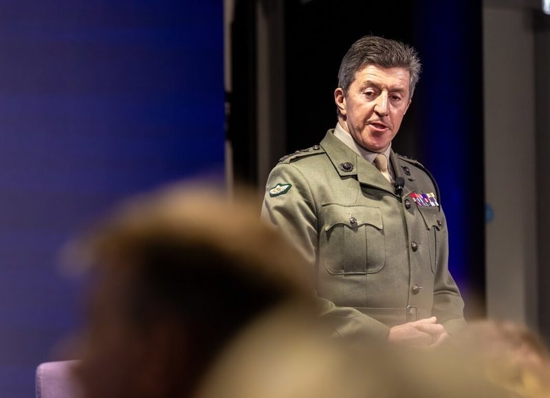 英國第一海軍大臣詹金斯上將近日在倫敦一場海權會議示警,英國自二戰結束以來、在大西洋水域享有的軍力優勢,如今已面臨險峻挑戰,必須加倍努力,否則將失去僅剩不多的優勢。(英國海軍提供)中央社記者陳韻聿倫敦傳真 114年12月11日