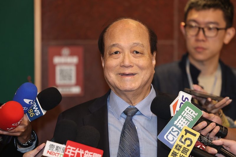 環境部長彭啓明10日表示,盼核安會在核電再運轉審查負起更多責任。核安會主委陳明真(圖)11日表示,輻射對環境影響評估本就是核安會責任,核安會對此會負起全部責任;被問及本身是否希望有環評,他說,依法應由台電請環境部評估。中央社記者吳家昇攝 114年12月11日