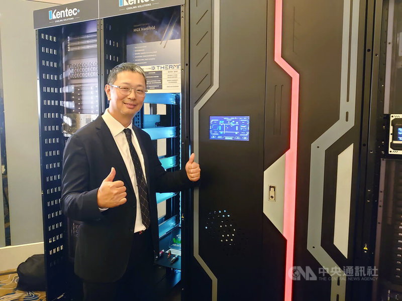 廣運集團旗下金運科技12日攜手台灣與日本合作夥伴舉行新產品發表會，廣運董事長謝明凱表示，金運與合作夥伴推出資料中心整體解決方案，將搶攻日本人工智慧資料中心市場。中央社記者張建中攝　114年12月12日