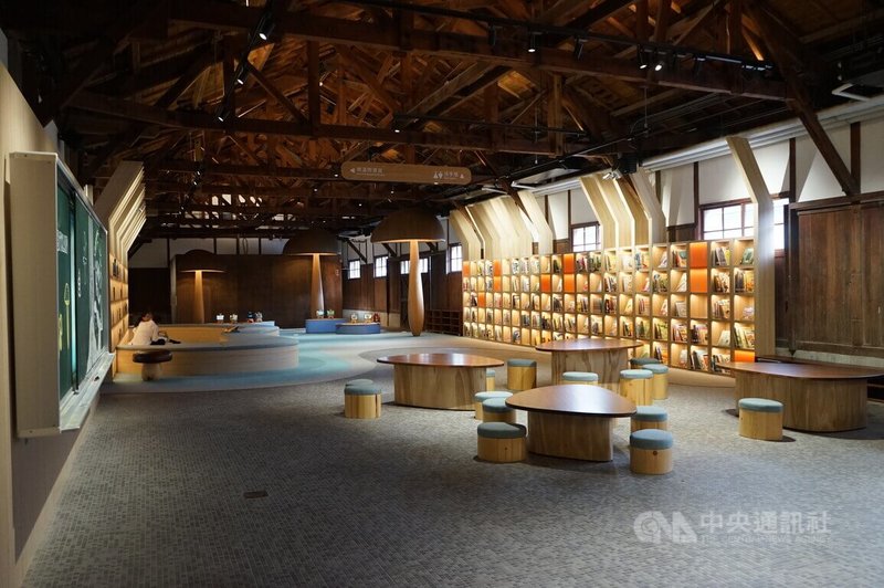 文化部在花蓮文化創意產業園區打造「繪本故事屋」，為東部首座國家級繪本閱讀示範基地，館藏逾3000冊，13日正式啟用。中央社記者張祈攝　114年12月13日