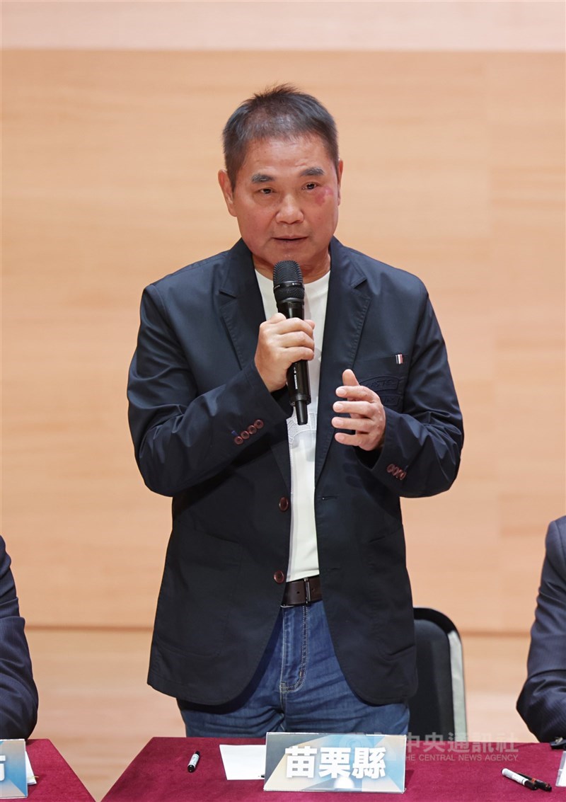 圖為苗栗縣長鍾東錦。(中央社檔案照片)