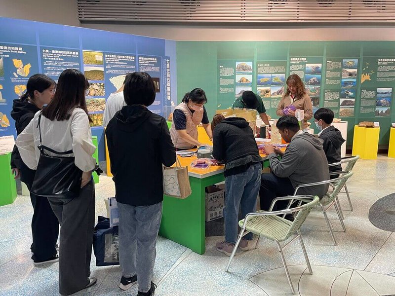 澎湖縣政府為推廣冬季旅遊，11月起推出「2025冬遊澎湖消費券」，截至15日，已逾2萬7000名非澎湖籍旅客兌換，活動將持續至115年1月31日，兌換期限至2月6日。（澎湖湖縣政府提供） 中央社　114年12月16日