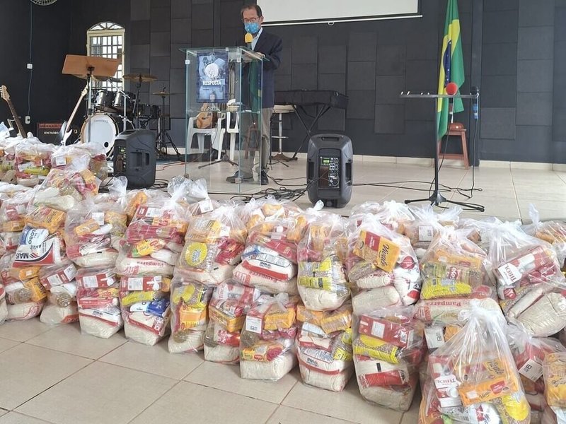 駐巴西代表廖志賢13日出席「聖誕無飢餓」慈善活動,他致詞時表示,感謝世界華人工商婦女企管協會巴西利亞分會長期投入公益,展現台灣愛心,並強調「台灣可以幫忙」體現於實際行動中。(駐巴西代表處提供)中央社記者唐雅陵聖保羅傳真 114年12月16日