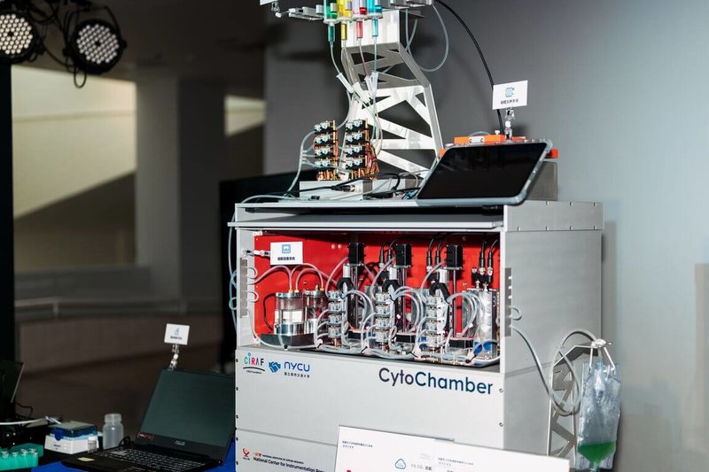陽明交通大學與國家實驗研究院國家儀器科技研究中心共同開發Cyto Chamber（先鋒一號），可自動培養與分化幹細胞。（陽明交大提供）中央社記者許秩維傳真　114年12月16日