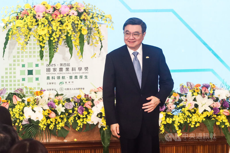 農業部16日舉行「2025國家農業科學獎」頒獎典禮，行政院長卓榮泰（圖）出席表揚得獎團隊。中央社記者王騰毅攝  114年12月16日