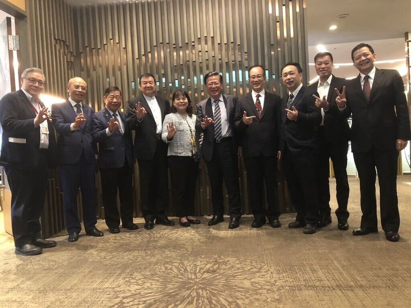 台港經濟文化合作策進會（策進會）17日召開經濟合作委員會（經合會）年度委員會議，指台港經貿關係密切，人員往來頻繁。（台港經濟文化合作策進會提供）中央社記者廖文綺傳真 114年12月17日