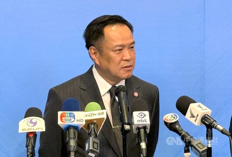 泰國軍方近日出動戰機轟炸柬埔寨邊境多間賭場而引發關注，泰國看守總理阿努廷（Anutin Charnvirakul）表示，泰方並未將柬埔寨邊境的賭場列為轟炸目標，但若相關場所涉及詐騙行動，泰方有必要加以處理。中央社記者李宗憲曼谷攝　114年12月17日