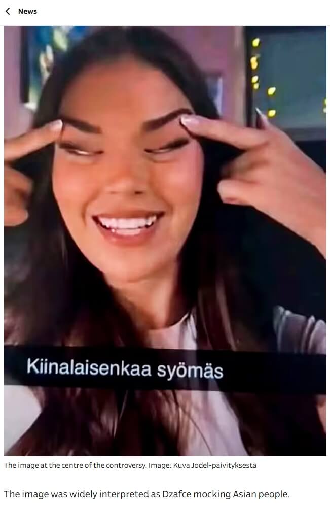 社交平台Jodel流出的照片顯示,札夫斯用手指向上拉眼角,配文為芬蘭語「和中國人吃飯」。(圖取自芬蘭廣播公司網頁yle.fi/news)