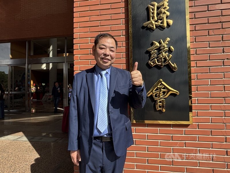 爭取2026國民黨新竹縣長提名的新竹縣副縣長陳見賢（圖）競選辦公室18日指出，有關「這場選舉不是派系運作、不是政治交換」的說法已出現矛盾，是對竹縣基層造成傷害。中央社記者郭宣彣攝　114年12月18日