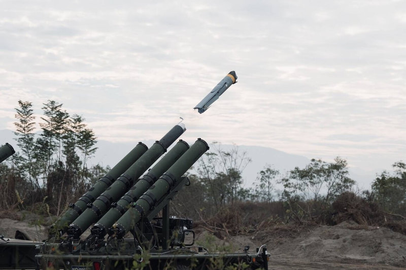 國軍Altius-600M攻擊型無人機18日舉行實彈操演。(國防部提供)中央社記者吳書緯傳真 114年12月18日