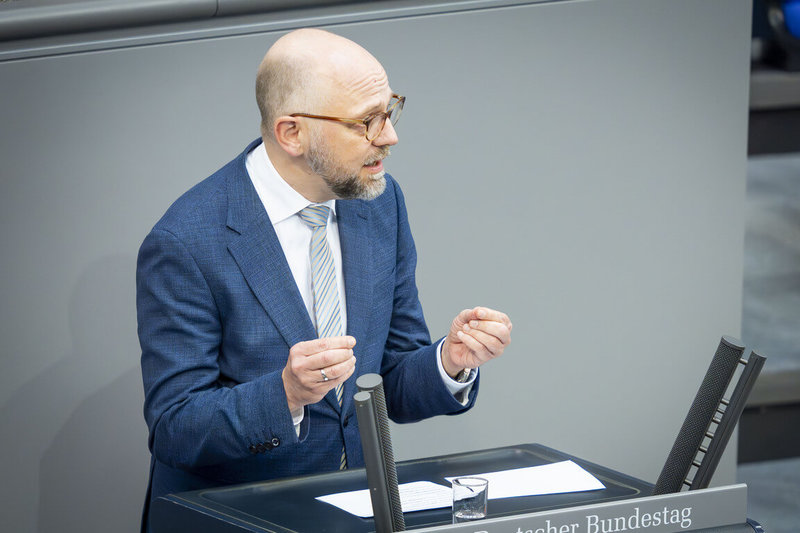 德國國會友台小組主席徐德分曾任漢堡邦議會議員及漢堡司法部門首長,2021年進入德國國會,為法律與消費者保護委員會成員,捍衛德國內部民主及台灣議題。(徐德分辦公室提供)中央社記者林尚縈柏林傳真 114年12月18日