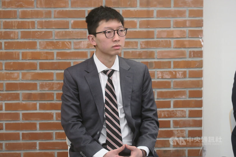 華府智庫詹姆士敦基金會研究員張崑陽18日出席台灣勵志協會所舉辦的座談會，指出基金會對於未來5、10年的情勢非常戒慎恐懼，希望透過美台雙方一起努力，穩定台海情勢。中央社記者吳書緯攝 114年12月18日