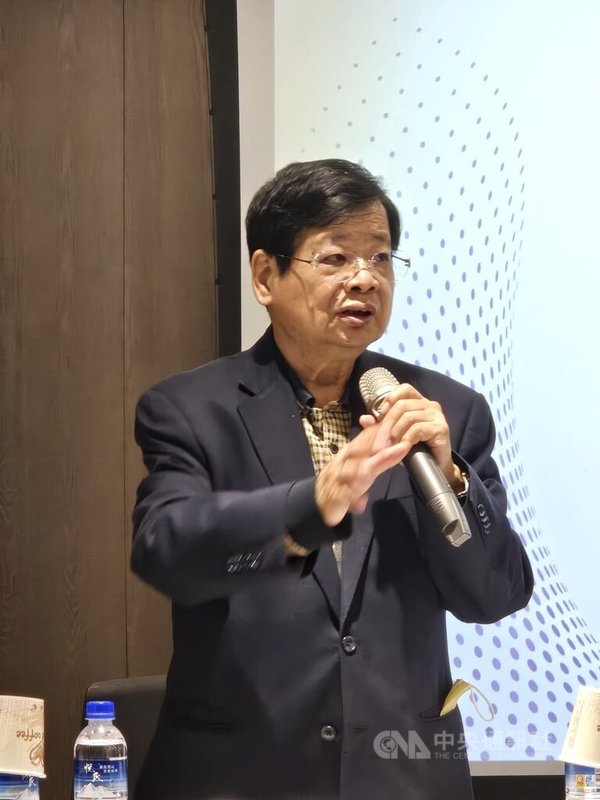 萬泰科董事長張銘烈認為，在中國房地產景氣不佳，國際銅價卻一直漲，主要是有新用途，在供需失衡情況下，他預估2026年銅價還會再往上走。中央社記者曾仁凱攝　114年12月18日