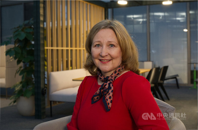芬蘭國家商務促進局（Business Finland）資深總監伊爾瑪里（Marjo Ilmari）18日接受中央社專訪。她過去10年親自參與並見證芬蘭新創市場規模成長達10倍，是解讀芬蘭新創如何接軌國際市場的專家。中央社記者巫祈麟赫爾辛基攝　114年12月19日