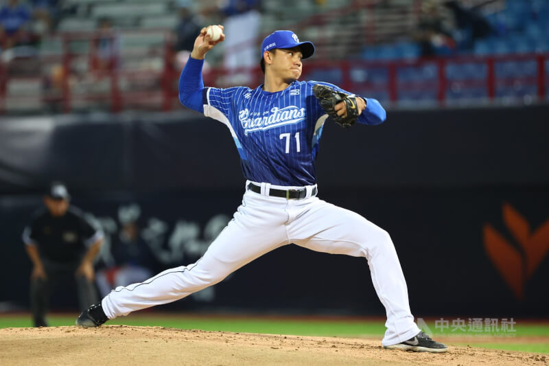 中職統一7-ELEVEn獅隊公告，選走富邦悍將隊具美職資歷的32歲投手江少慶。（中央社檔案照片）