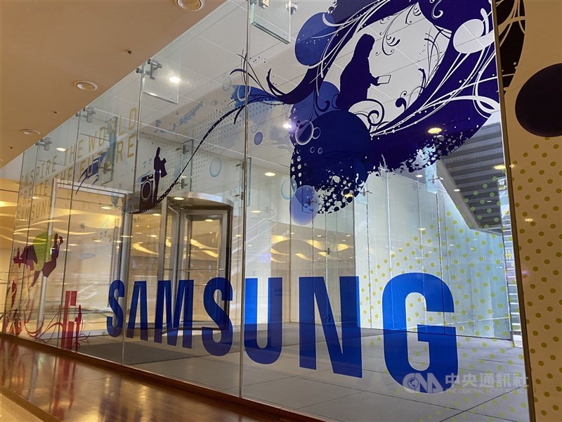 圖為三星電子辦公大樓內部展示牆面。（中央社檔案照片）
