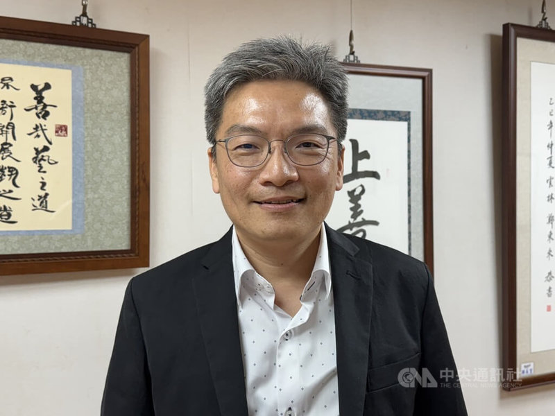 雲林縣府新任副秘書長黃凱達(圖)為現任雲林縣府參議,於雲林縣府就職期間曾任地政處處長、工務處處長、城鄉發展處處長等職務,具台灣大學土木工程學系碩士學歷,學歷及行政閱歷相當豐富。 中央社記者姜宜菁攝 114年12月22日