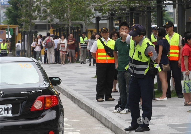 圖為北市警方疏導交通情形。（中央社檔案照片）