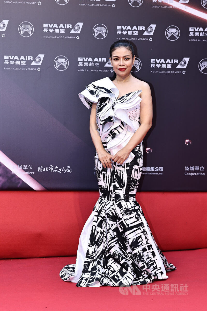 歌手阿洛．卡力亭．巴奇辣出席第35屆金曲獎。（中央社檔案照片）