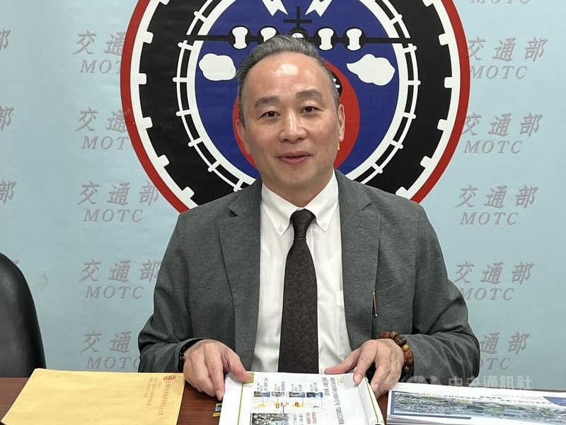 備受矚目台鐵台北車站改建及營運移轉案，營運年限將由原本「12+6」年延長至「15+8」年。台鐵資產開發處處長劉睿紘24日表示，預計115年1月初公告招標。中央社記者黃巧雯攝　114年12月24日