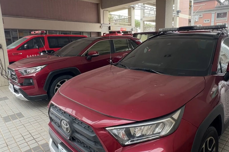 法務部廉政署24日派員到台南市政府消防局搜索，有媒體報導疑似與民間捐贈救災車輛作業過程有關。（圖為台南市消防局公務車輛，讀者提供）中央社記者楊思瑞台南傳真　114年12月24日