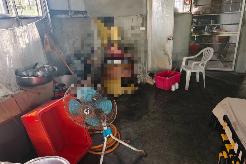 台南76歲林姓婦人24日中午被人發現受困絞肉機，消防局獲報派員前往協助脫困，但林婦救出時已明顯死亡，初判為作業不慎導致悲劇。（讀者提供）中央社記者楊思瑞台南傳真　114年12月24日