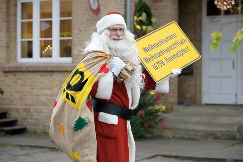 德國布蘭登堡邦小鎮「天堂之門」（Himmelpfort）郵局，每年耶誕節期間都會收到上萬封世界各地孩童的許願信，其中台灣占大宗。（德國郵政提供）中央社記者林尚縈柏林傳真　114年12月24日