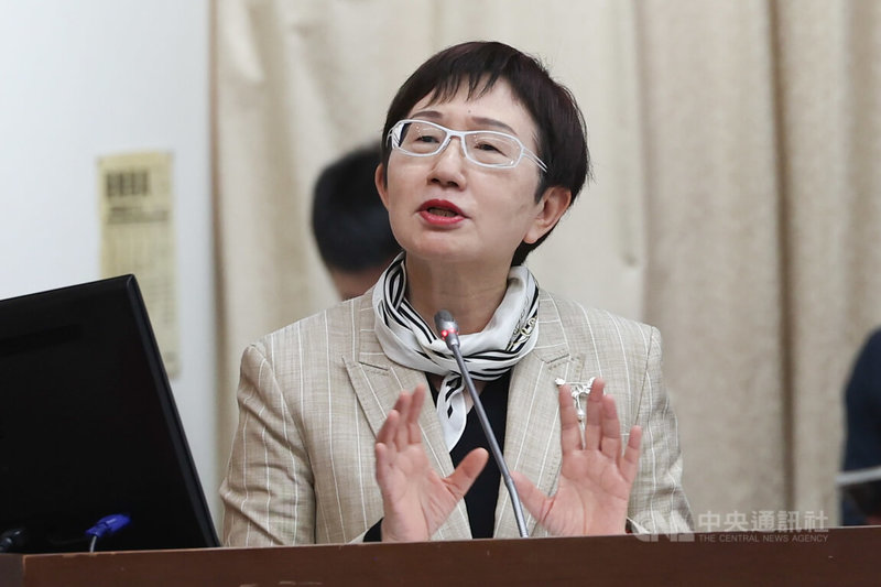 新青安貸款政策將於115年7月底到期，外界關注新青安2.0方案如何調整。財政部長莊翠雲（圖）24日在立法院表示，針對人頭、出租等非自住使用的情況，財政部展開追查，案件數已經達8600件，追回利息補貼的金額超過新台幣1.5億元。中央社記者吳家昇攝　114年12月24日