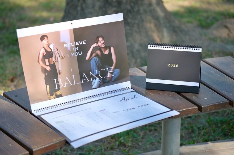 屏東縣消防局首推消防形象月曆，由屏東縣第一線消防人員親自入鏡，展現健康陽光、充滿力量感的形象。（屏東縣政府消防局提供）中央社記者黃郁菁傳真 114年12月26日