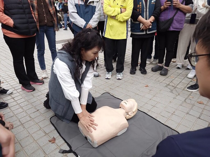 內政部27日透過新聞稿指出，政府持續推動防災士培訓，到年底前完訓人數上看11萬人，估計超過原定的10萬人目標。（內政部提供）中央社記者賴于榛傳真 114年12月27日