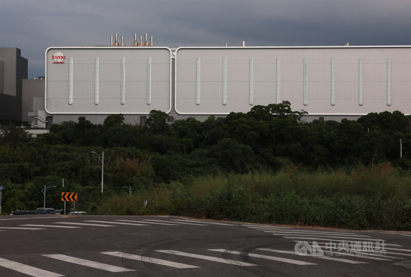 圖為新竹科學園區高處遠眺台積電廠區。（中央社檔案照片）