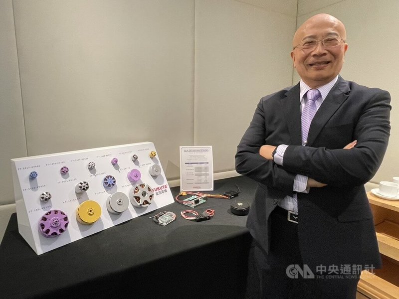 富田電機擬於2026年1月底上市，董事長張金鋒（圖）於29日表示，看好電動載具動力系統、無人機與低軌衛星等航太科技、無人電動載具與智慧製造為3大成長引擎。中央社記者鍾榮峰攝　114年12月29日