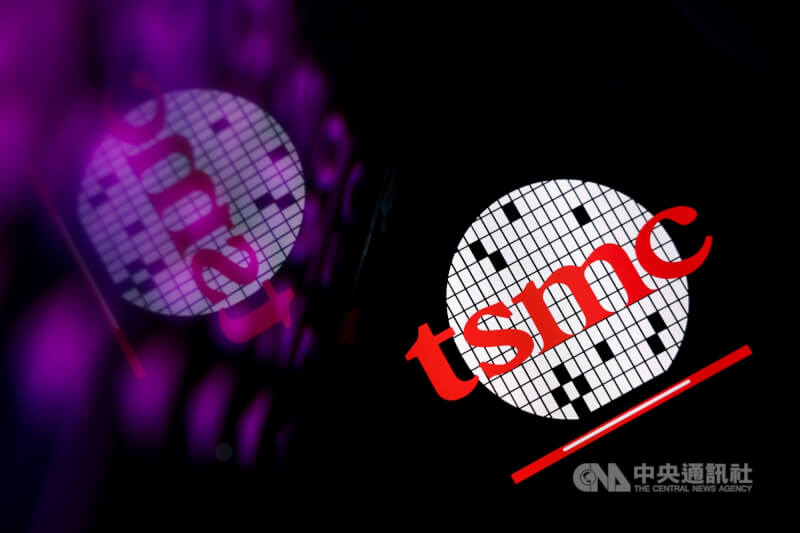 晶圓代工廠台積電股價29日開高走高，盤中一度達1530元，創下新天價，上漲20元，市值攀高至新台幣39.67兆元。（中央社檔案照片）