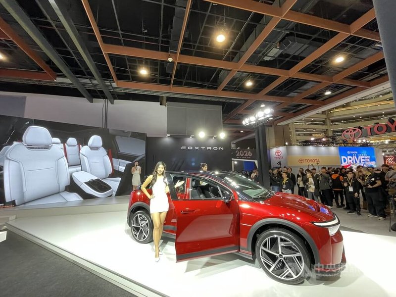 2026台北新車暨新能源車大展將於31日起登場，各大車廠30日舉行預賞及新車發布會。鴻海和裕隆合資的鴻華先進，現場展示Foxtron品牌BRIA新款電動車。中央社記者鍾榮峰攝　114年12月30日