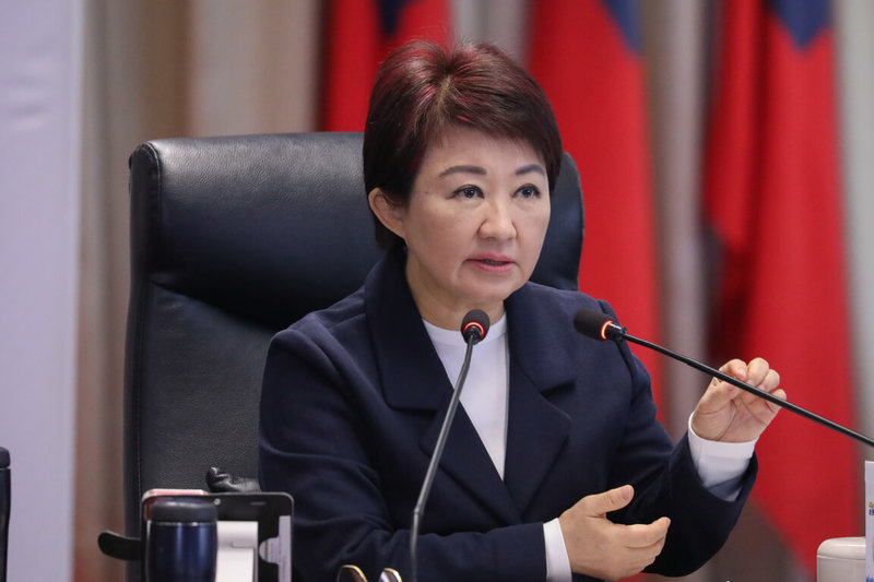 中央宣布116年起全面禁止廚餘養豬，台中市長盧秀燕30日在市政會議中宣布市府已編列經費，115年起將補助家戶購置廚餘機，預估補助1萬戶，每戶以補助1台為限，補助上限新台幣5000元。（台中市政府提供）中央社記者郝雪卿傳真  114年12月30日