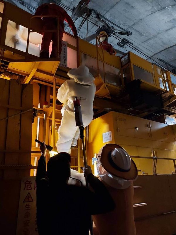 桃園市捕蜂捉蛇業務原由捕蜂捉蛇大隊辦理，考量相關危險性，2026年起委外由專業廠商辦理，通報專線1999提供全天候24小時服務。（桃園市政府農業局提供）中央社記者葉臻傳真　114年12月30日