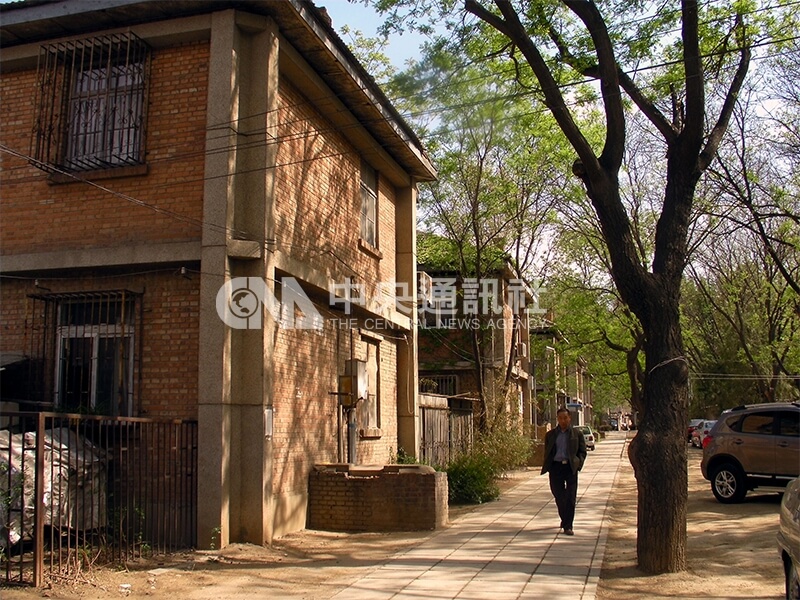 北京清華大學於1934年建成的新林院，是當年的教授宿舍，梁思成、林徽音、金岳霖、錢鍾書等名人都曾居住，期間也留下許多動人的浪漫傳說。中央社記者康世人北京攝 100年4月24日