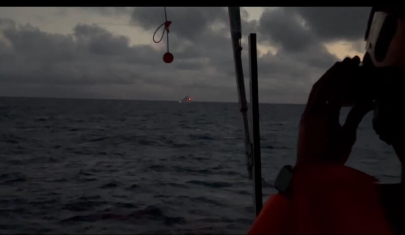 因應中共環台軍演，海巡署嚴密監控，確保航行台灣周邊的船隻都能安全通行。（圖取自海巡署長室 Coast Guard臉書facebook.com）