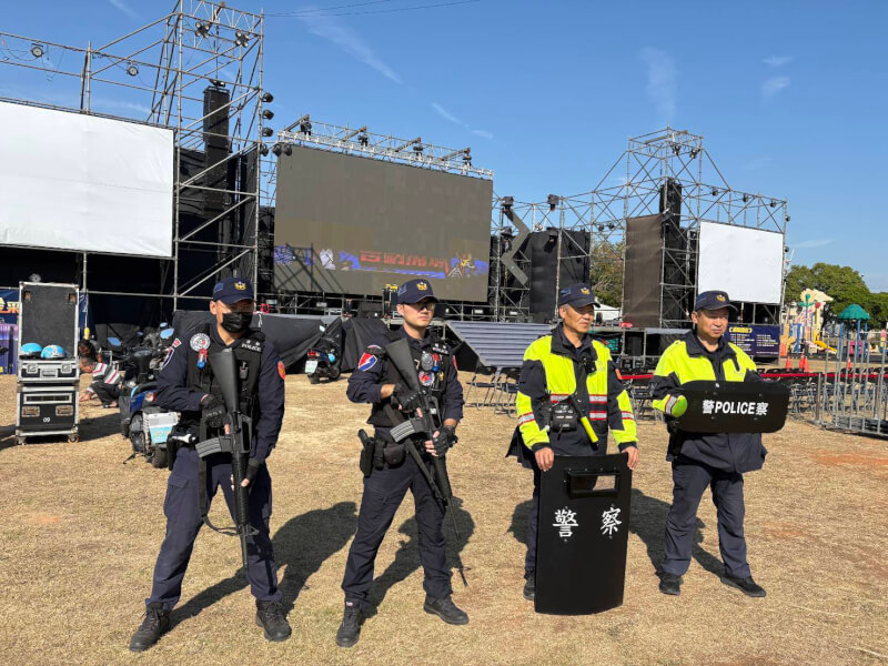 2026金門跨年晚會將在金城鎮莒光共融公園舉辦,金城警分局已全面提升活動安全維護層級,針對人潮聚集、交通疏運及潛在安全風險加強部署。(金門縣警局提供)中央社記者洪學廣傳真 114年12月30日