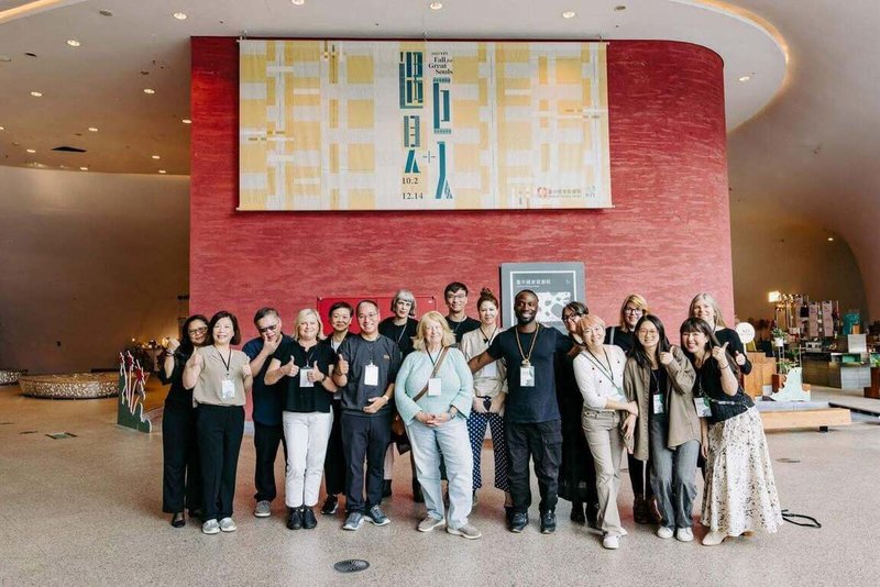 加拿大表演藝術協會訪問團2025年10月訪台，成員對台中國家歌劇院的設施讚嘆不已，讓表演者和觀眾都能感受到自然共生的魔力。（加拿大表演藝術協會提供）中央社記者程愛芬溫哥華傳真　115年1月1日