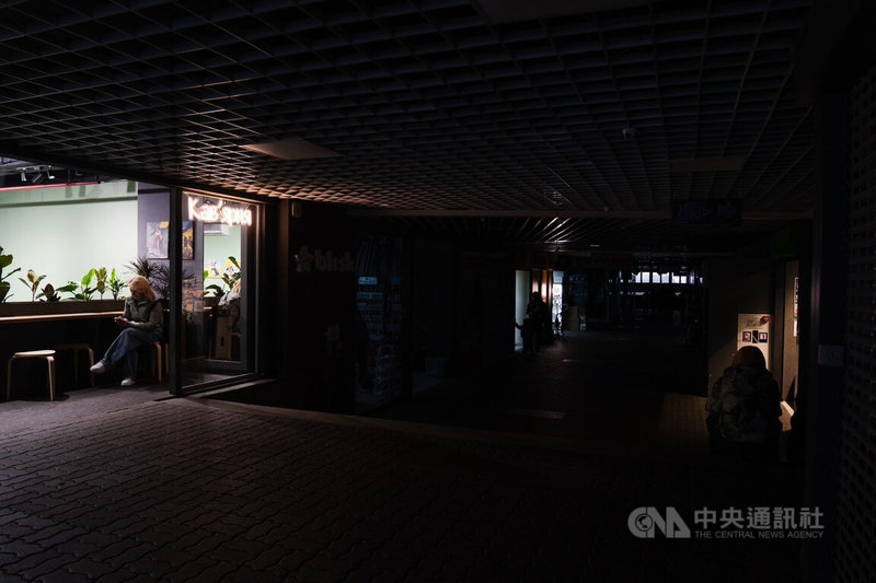 在俄羅斯持續空襲能源設施下,烏克蘭正處於限電狀態。中央社記者陳彥婷基輔攝 115年1月1日