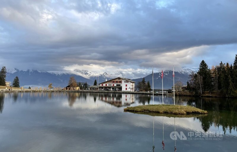 克蘭蒙丹納位於瑞士法語區瓦萊州，是瑞士豪華頂級度假勝地。圖攝於2021年11月13日。中央社記者郭芳君蘇黎世攝　115年1月1日