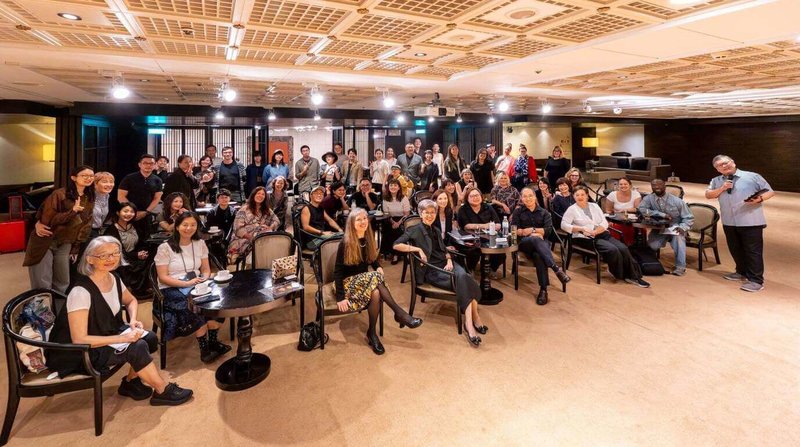 加拿大表演藝術協會2025年10月派出17人大型訪問團到台灣兩廳院深度交流，體驗台灣當代表演藝術的多元樣貌。（加拿大表演藝術協會提供）中央社記者程愛芬溫哥華傳真　115年1月1日