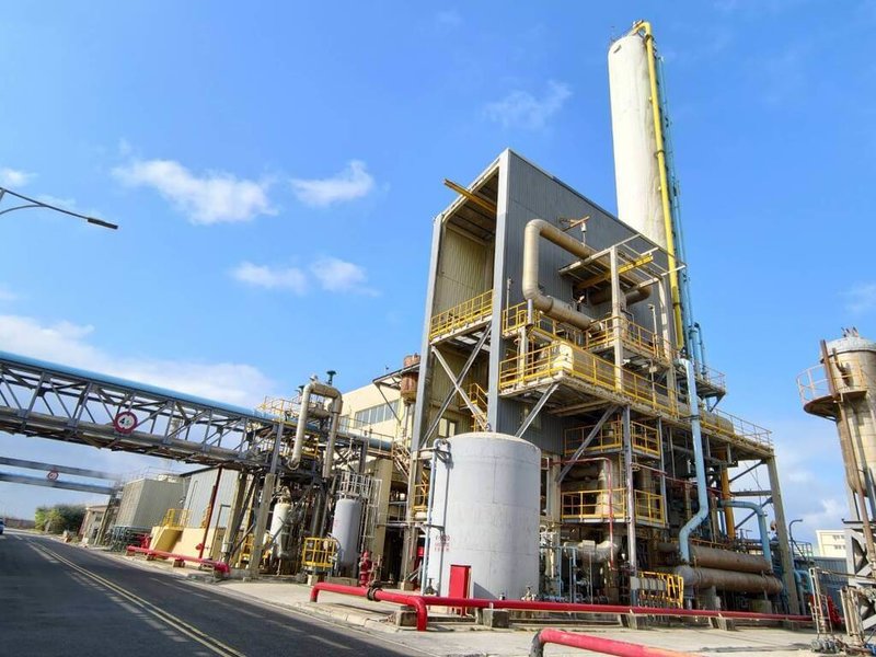 台肥公司2日宣布持續投入碳減量技術與製程優化，引進KBR三級減量技術後，減量效率高達95%以上，且不影響製造效率，相關設備預計將於2028年第1季前完成建置。（台肥提供）中央社記者潘智義傳真  115年1月2日