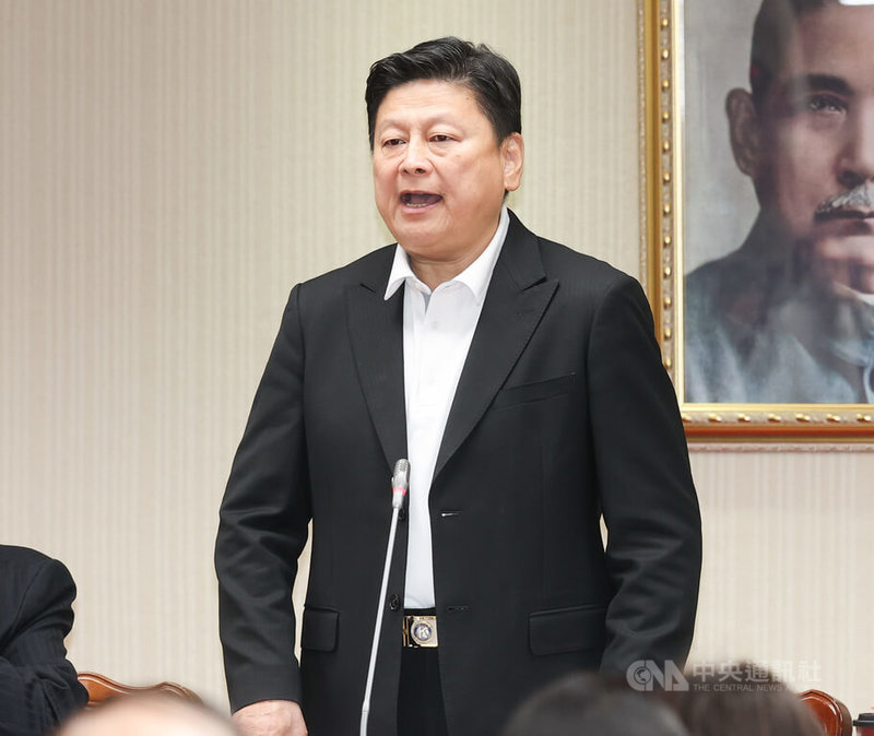 國民黨立法院黨團2日召開黨團大會選出新任總召，由於同額競選，國民黨立委以鼓掌方式，通過現任總召傅崐萁（圖）續任。圖為前民眾黨主席柯文哲拜會國民黨團時，傅崐萁致詞。中央社記者謝佳璋攝  115年1月2日