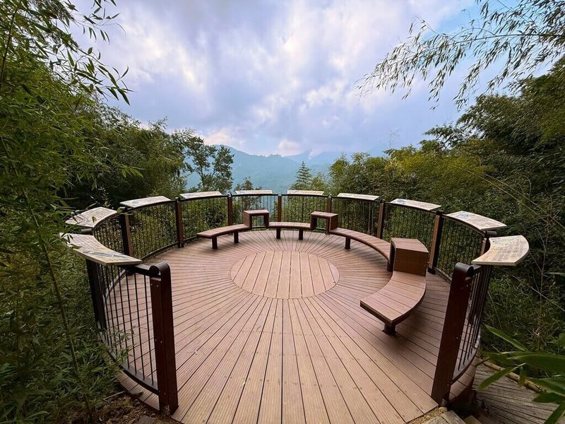 農業部農村發展及水土保持署最近有5項工程獲公共工程金質獎；其中，嘉義縣梅山鄉的步道工程採減法設計，碳吸存還高於建造時的碳排放。（水保署提供）中央社記者汪淑芬傳真  115年1月5日