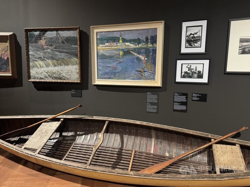 近期在布拉格城堡舉辦的「伏爾塔瓦河」（Vltava）特展，展出500件展品，包含船隻、橋梁模型、木樁模型與各類禮儀用品。中央社記者劉郁葶布拉格攝　115年1月5日